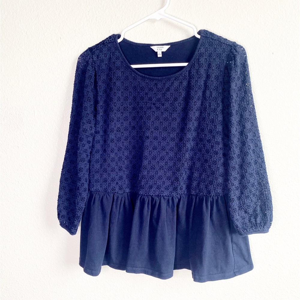 Crown & Ivy Blue Eyelet Lace Drop Hem Blouse Size Small
